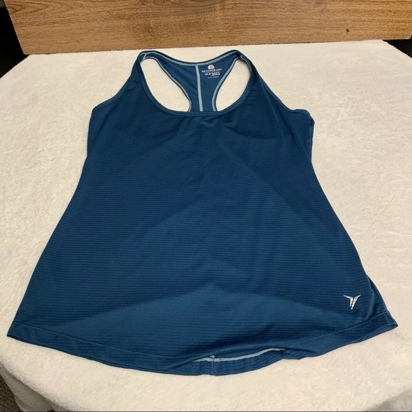 Old Navy active semi fitted workout top size XS - Picture 7 of 7
